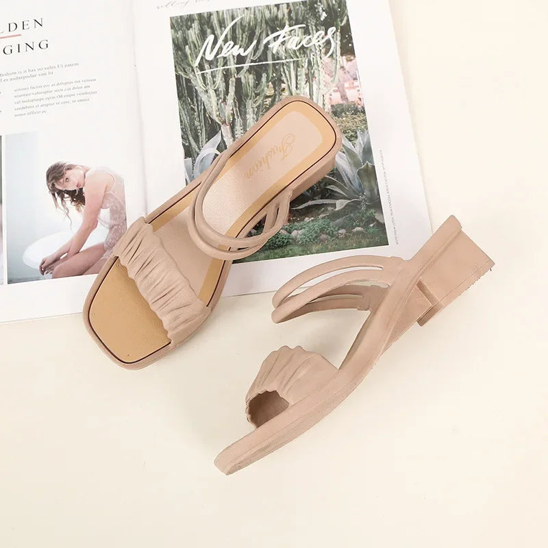 Mid Heeled Women's Sandals Are Hot Selling In Summer with Korean High Heeled Plastic Women's Shoes