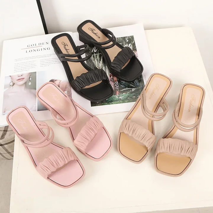 Mid Heeled Women's Sandals Are Hot Selling In Summer with Korean High Heeled Plastic Women's Shoes