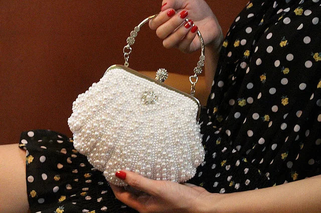 2023 New Shell Pearl Rhinestone Dinner Bride Dress Bag Banquet Diagonal Small Bag Cocktail Party Handbag Evening Clutch Purse