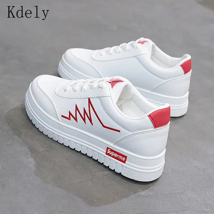 Women Casual Shoes 2019 New Women Sneakers Fashion Breathable PU Leather Platform White Women Shoes Soft Footwears plus Size 40