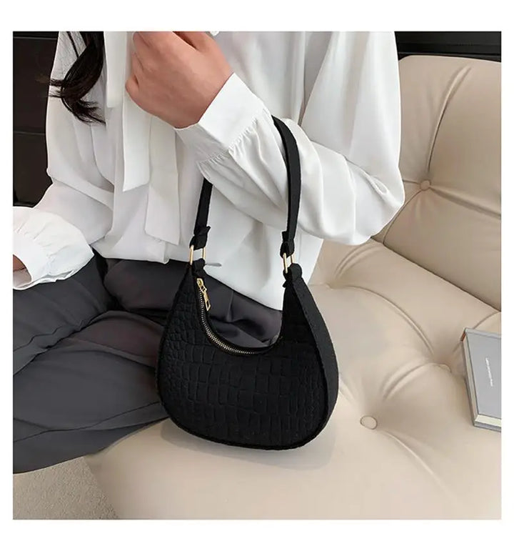 Women Felt Handbag Fashion Subaxillary Bag Designer Exquisite Shoulder Bags Crescent Saddle Bag For Ladies Advanced Armpit Bag