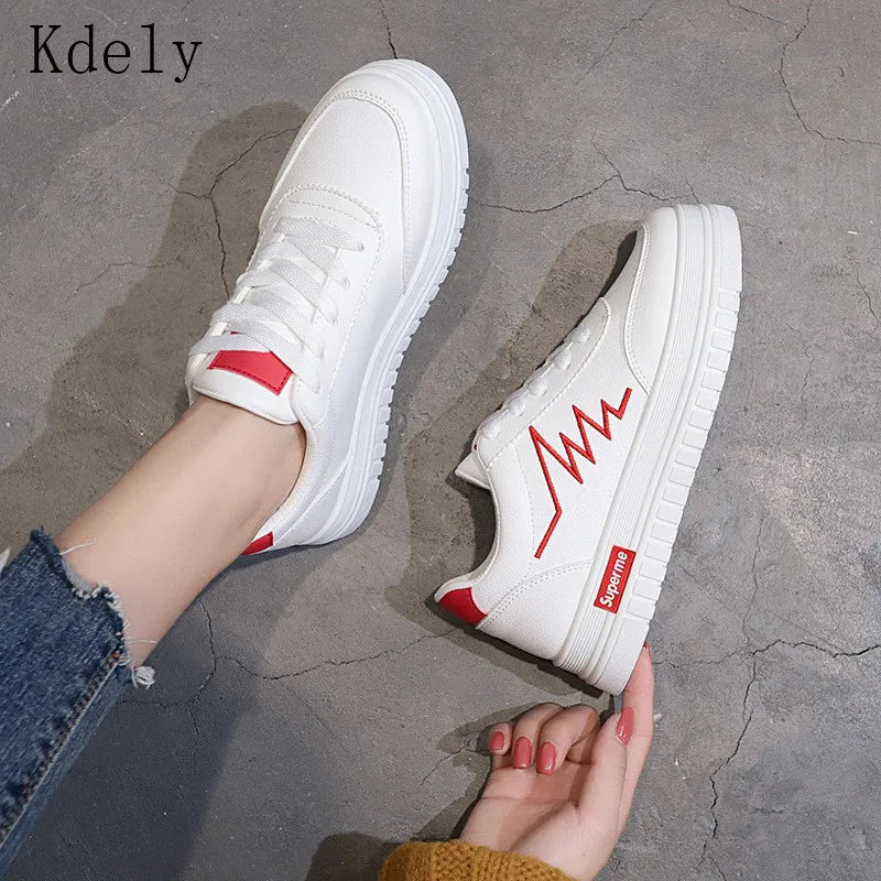 Women Casual Shoes 2019 New Women Sneakers Fashion Breathable PU Leather Platform White Women Shoes Soft Footwears plus Size 40