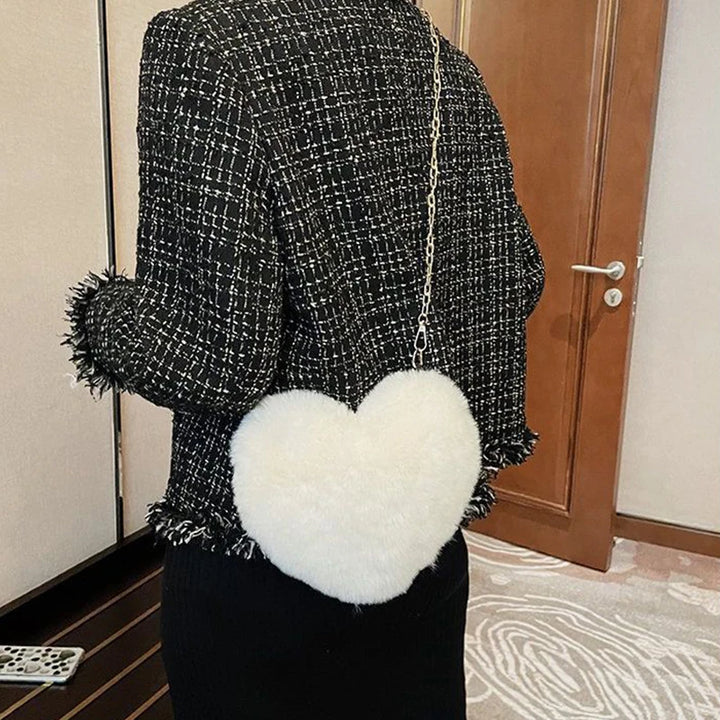 Fashion Women's Heart Shaped Handbags Cute Faux Fur Crossbody Bags  Lady Soft Plush Chain Shoulder Bag Shopper Totes