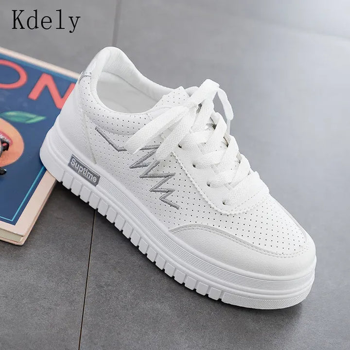 Women Casual Shoes 2019 New Women Sneakers Fashion Breathable PU Leather Platform White Women Shoes Soft Footwears plus Size 40